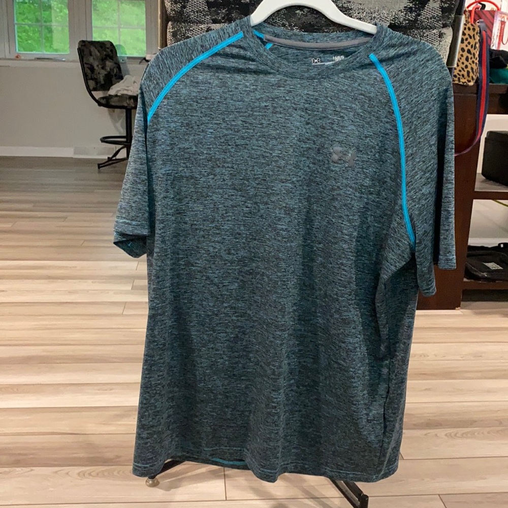 Men’s under armour shirt